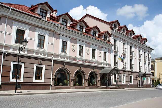 Отель Reikartz Kamianets-Podilskyi Каменец-Подольский-4